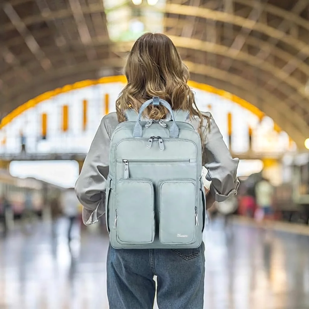 A 15.6-inch sleeve that opens flat at the security line.